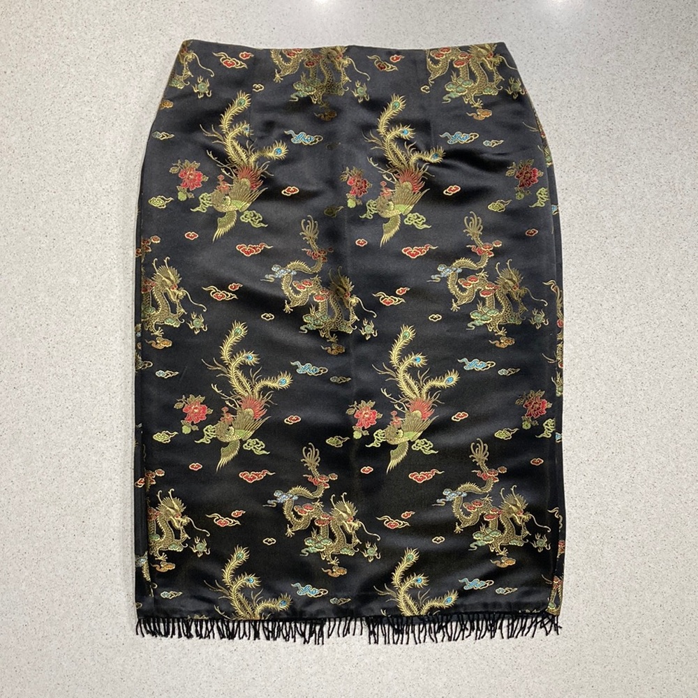 Karen Kane womens skirt size 6 Rayon/Silk floral dragon print Fringe beaded hem